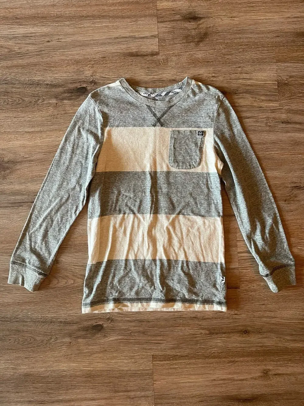 Kids Shaun White Gray & White Striped Long Sleeve Shirt Size Medium
